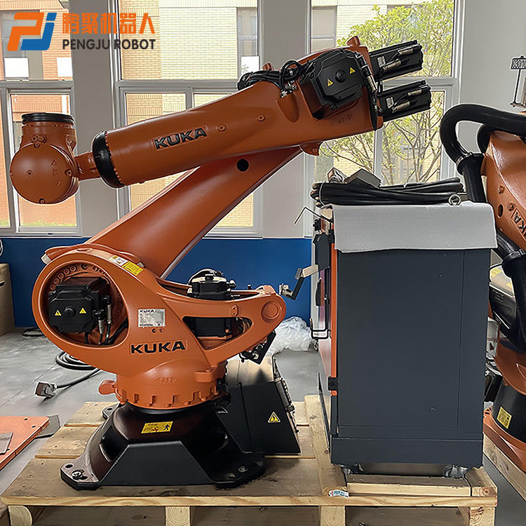KUKA KR210 R2700 KRC4 لحام القوس ، لحام النقطة ، صناعة الصحافة ، تحميل اللوحات ، تحميل وتفريغ الأجزاء ، القطع