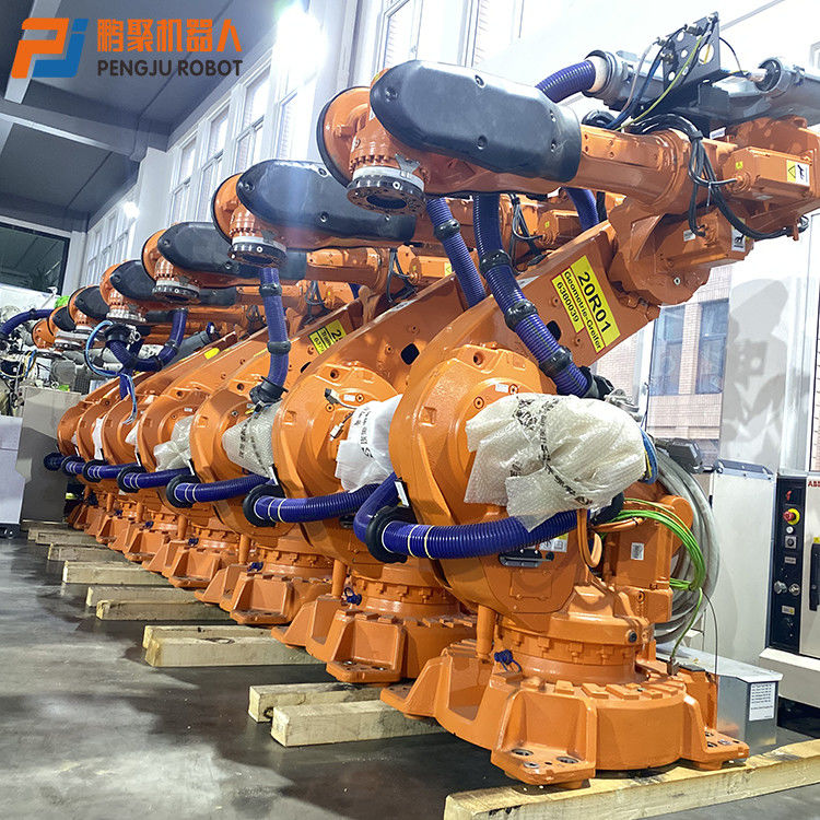 روبوتات ABB الصناعية المستخدمة ABB6640-235 / 2.55 لمعالجة اللحام الموضعي
