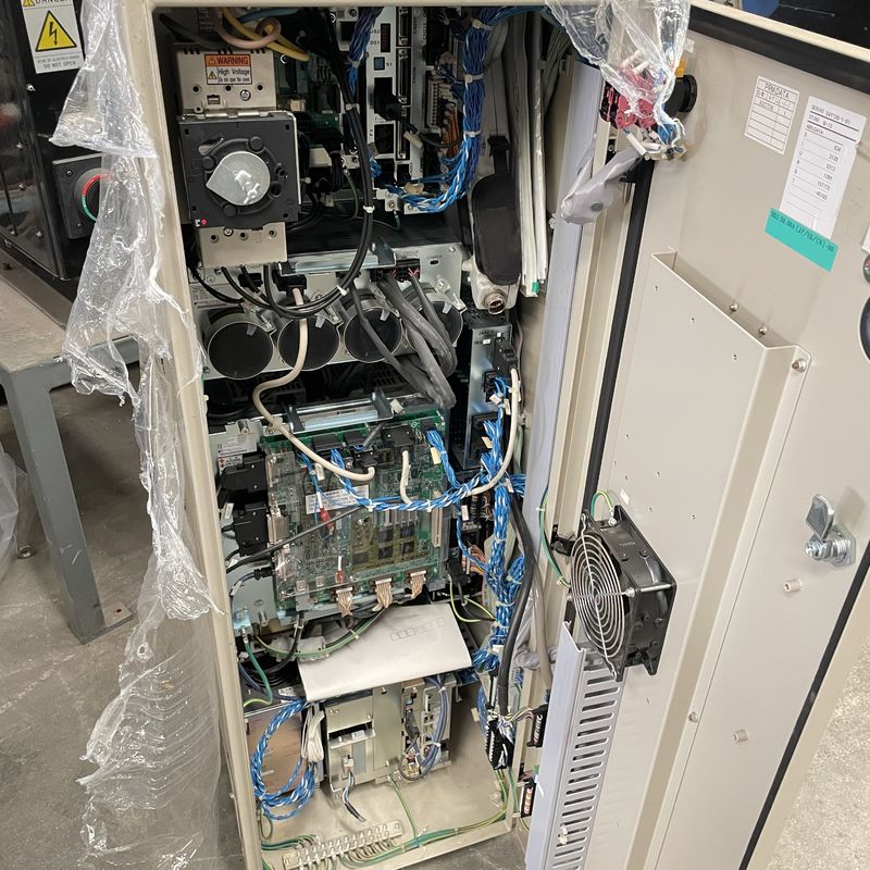 Yaskawa ES165D مستعملة روبوت آلي لحام ستة محاور روبوتات yaskawa آلة ختم روبوت