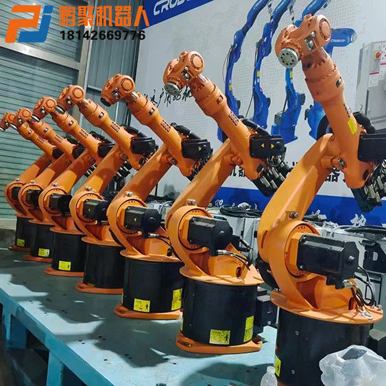 روبوتات KUKA المستخدمة KR16 الجدار 6 محور روبوتات لحام القوس ، روبوتات التجميع ، روبوتات لحام شعاع الإلكترون