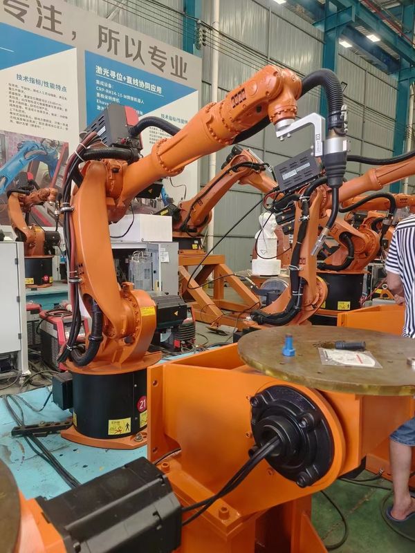 تم تجديد KR16L6 6kg الحمولة المفيدة 6 محور روبوت XP مجلس التحكم AC380V إمدادات الطاقة التعبئة والتغليف