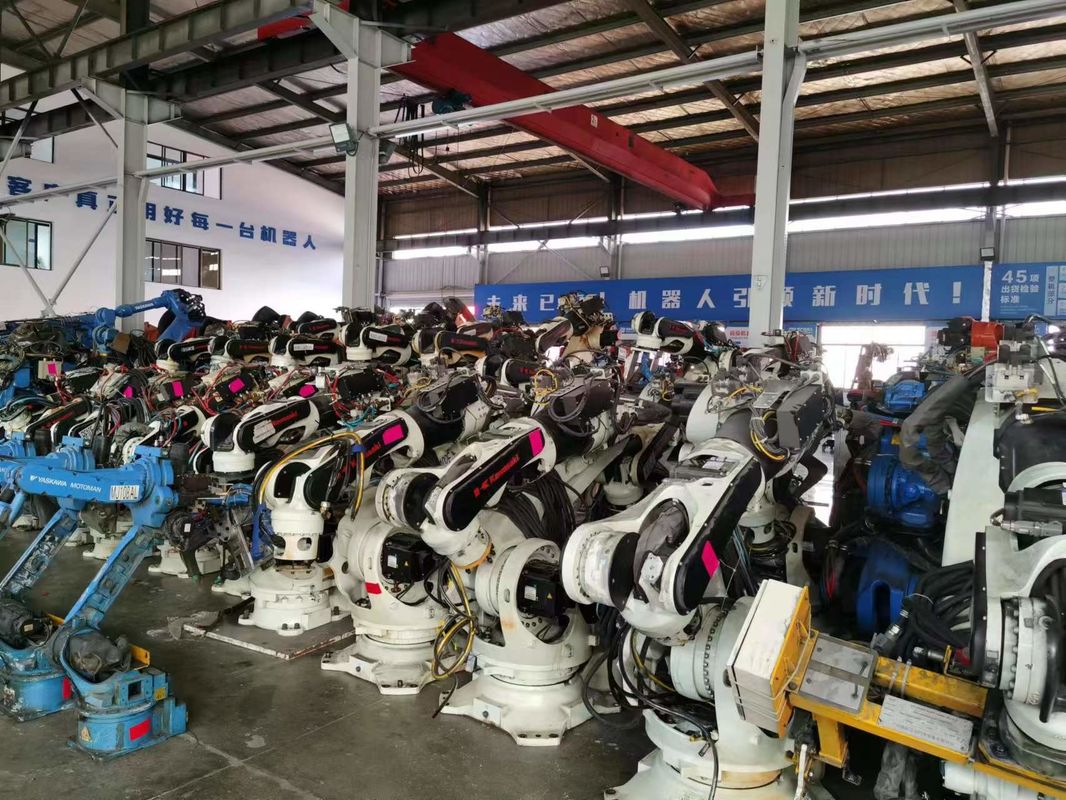 روبوت لحام بقعة الحمولة المفيدة 200 كجم مع امتداد 2650 ملم وتكنولوجيا ES200D المتقدمة! Yaskawa ES200D - كل شيء في حل واحد للتطبيقات الصناعية السلسة من لحام إلى طحن
