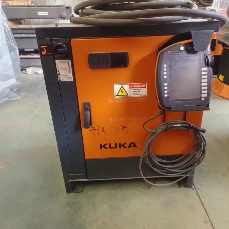 كوكا KR210 R2700 بريم روبوت 6 محور 210 كجم الحمولة المفيدة 2700 مم المدى لللحام الموقع