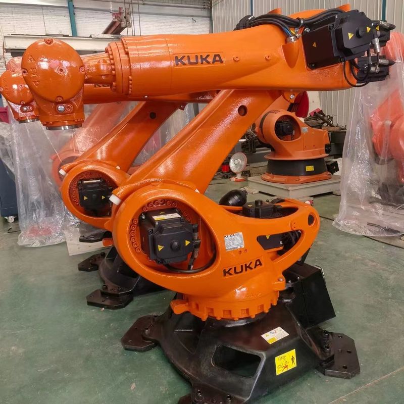 KUKA KR 210 R3100 Ultra C4 الطباعة ، التقطيع ، الطلاء ، التلميع ، تصنيع قطع المياه 210 كجم 3100 مم