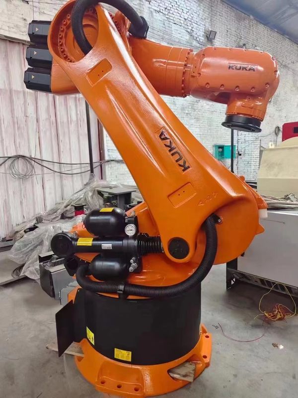KR 510 R3080 روبوت تحديد الصفائح t kuka ذراع ميكانيكية صناعية ذات 6 محاور وحمل صناعي يبلغ 500 كجم روبوت KUKA KR 510 R3080 هو ذراع روبوتية ذات 6 محاور وتقدم حمولة 510 كجم و 3076 مم