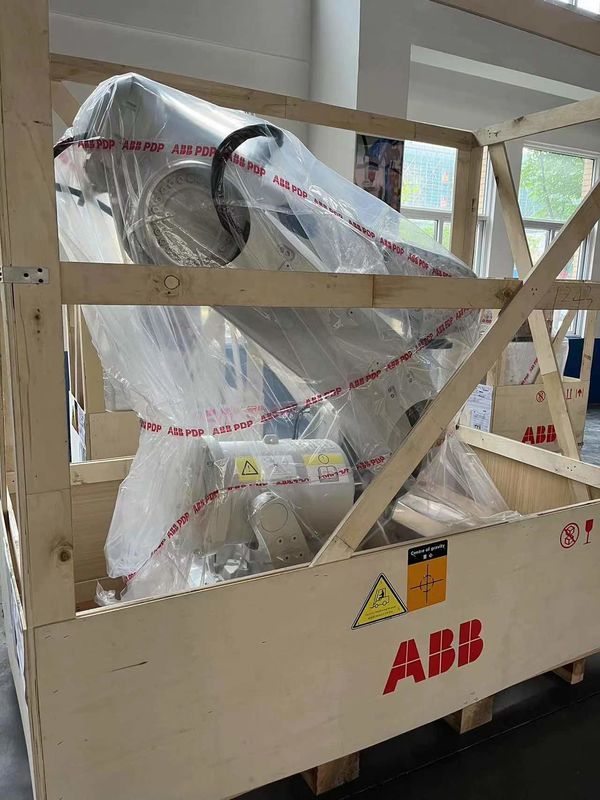 جديد ABB IRB 4600-60 / 2.05 M2004 أجزاء تحميل ، معالجة معالجة قياس 60kg الحمولة