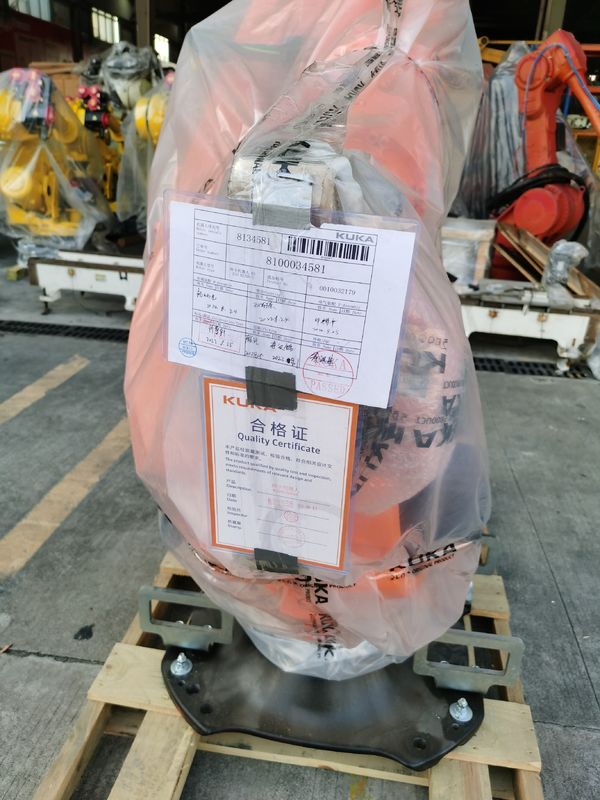 الكوكا الجديدة KR210 R2700 ، KRC4 ، حمولة 210kg ، تصل إلى 2700mm ، تحميل الحاويات ، التجميع ، تحميل وتفريغ الأجزاء ، التعليم