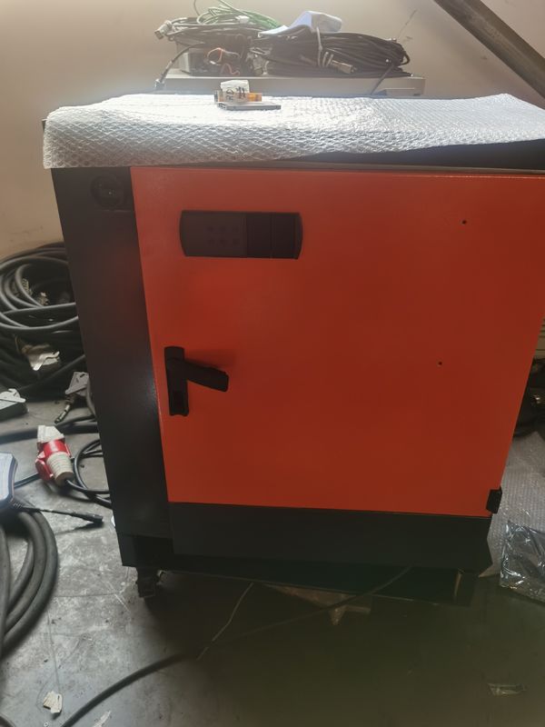 كوكا البرمجيات المستخدمة كوكا KR240 R2900 الروبوتات فوق IP 65 السلامة ± 0.1 مم التكرارية وأكثر لمعايير عالية 240kg الحمولة المفيدة 2900mm وصول