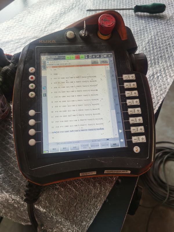 كوكا البرمجيات المستخدمة كوكا KR240 R2900 الروبوتات فوق IP 65 السلامة ± 0.1 مم التكرارية وأكثر لمعايير عالية 240kg الحمولة المفيدة 2900mm وصول