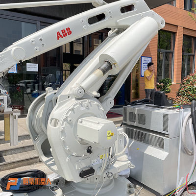 تستخدم ABB Industrial Robot IRB660-250 3.15 أذرع روبوتية ABB ذات أربعة محاور