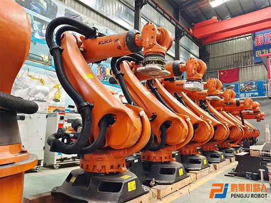 2700 مم وصول KUKA KR210 روبوتات KUKA مستعملة 6- المحور للنحت الدقيق طحن فعال والحفر دون عيب