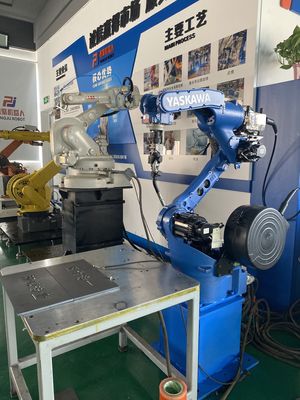 يستخدم Yaskawa MA1440 Arc Welding Robot 6kg الحمولة الصافية