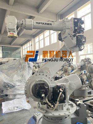 تستخدم Yaskawa Robotics ES165N