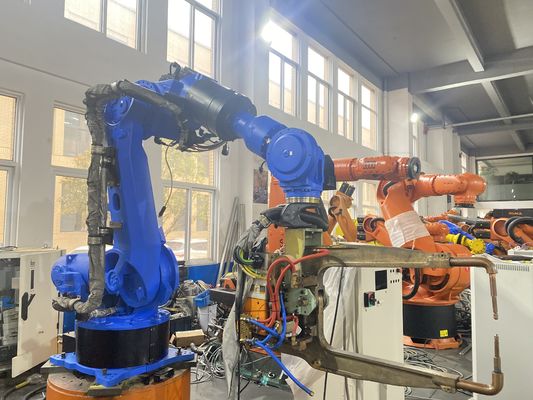 asakawa روبوت الغوص بعمق في الكمال لحام مع Yaskawa MA1400 تحقيق ثابتة، والجودة العالية لحام بسهولة