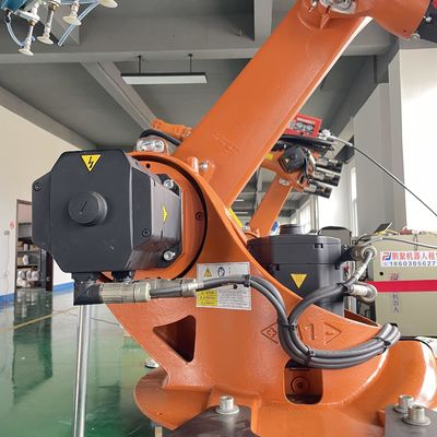 روبوت لحام القوس Kr16 مع وزن الروبوت 235 كجم ومراقب XP Waterjet Automation Processing