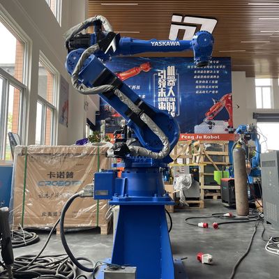 MH50 DX100 يستخدم Yasakawa الذراع الروبوتية المفصلة لتوزيع الطلاء قطع الألياف الزجاجية