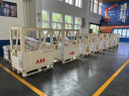 جديد ABB IRB6700 M2004 200/2.60 صناعة المطبخات ، تحميل الحاويات ، تحميل الأجزاء ، معالجة الأجزاء ، القياس ،