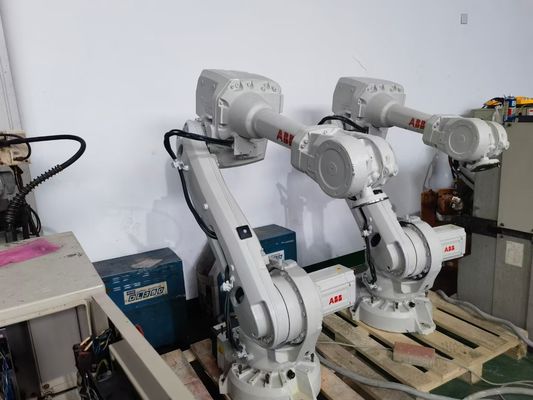ABB IRB 4600-60/2.05 2050mm مدى متوسط حمولة الروبوت للجهاز الآلي التوجيه والتعامل مع المواد